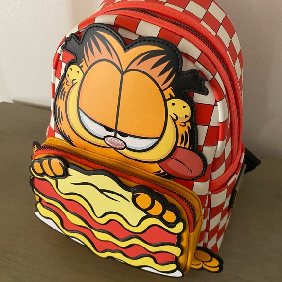Garfield Lasagna Loungefly - Picture 9 of 9